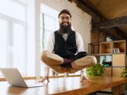 Novela zákona č. 62/1988 Sb., o geologických pracích, v platném znění, aneb mlčení úředníka KÚ v tomto případě znamená souhlas.